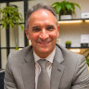 Meet your Posher, Reza